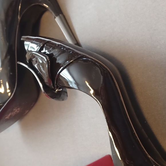 Roger Vivier Pumps - Picture 8 of 8